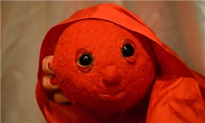 Linkki tapahtumaan Pallo – Nukketeatteriesitys vauvoille ja taaperoille – Vaippakansan karnevaalit